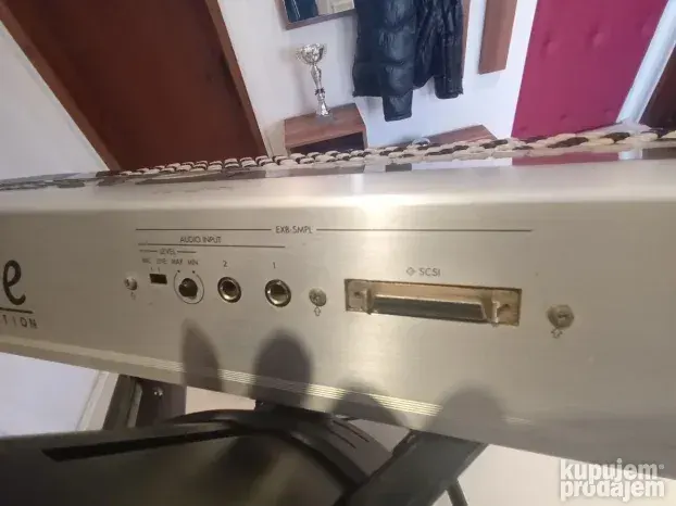Korg Triton LE dugmetarac — fotografija 5
